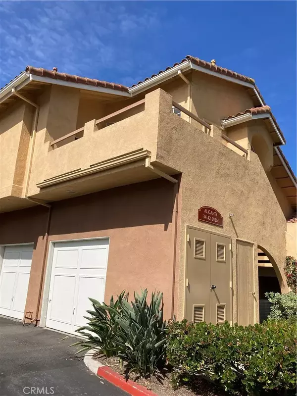 42 Alicante Aisle #88, Irvine, CA 92614