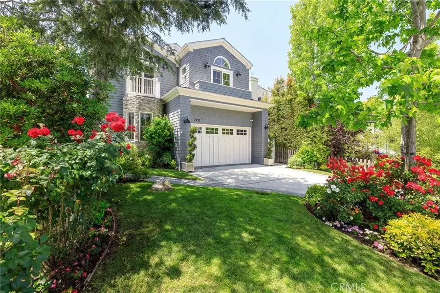 2913 N Poinsettia Avenue, Manhattan Beach, CA 90266