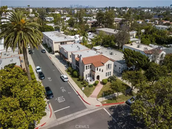 West Hollywood, CA 90046,8214 Romaine Street