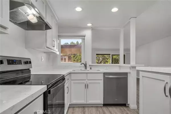 Rancho Palos Verdes, CA 90275,5947 Armaga Spring Road #L