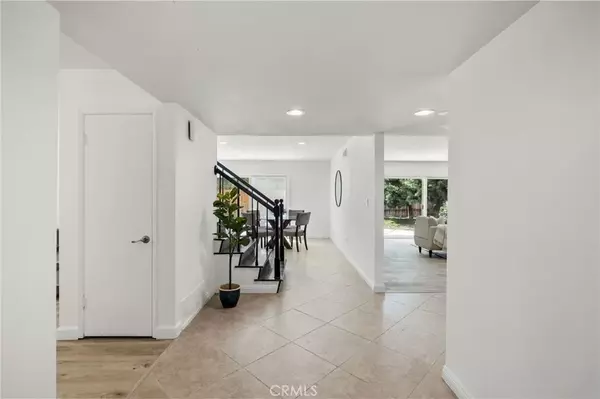 Rancho Palos Verdes, CA 90275,28727 King Arthur Court