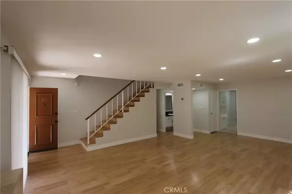 Sherman Oaks, CA 91403,5115 Kester Avenue #22