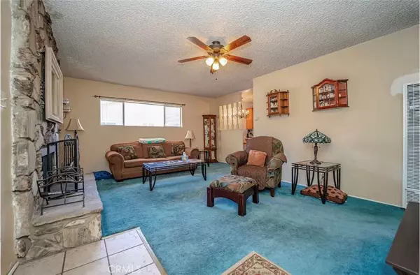 Wilmington, CA 90744,924 KING Avenue