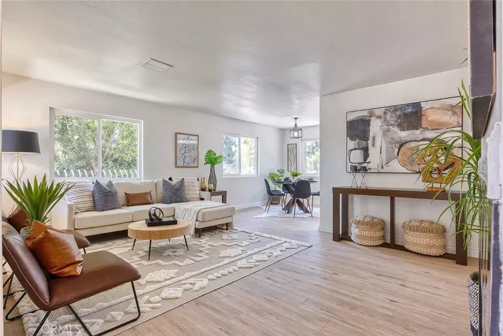 Lakewood, CA 90715,11415 216th Street #24