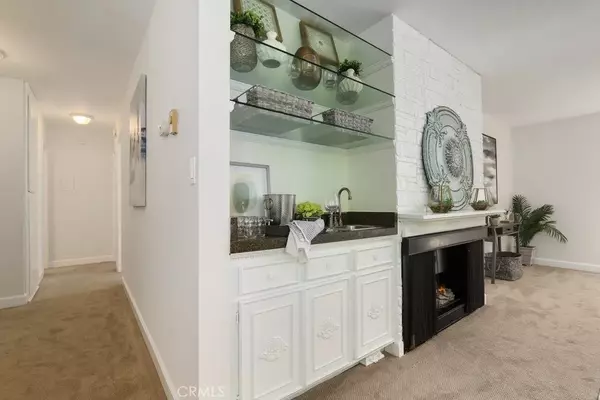 Rancho Palos Verdes, CA 90275,28121 Highridge Road #404