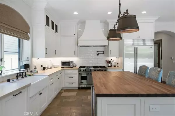Manhattan Beach, CA 90266,3112 Maple Avenue