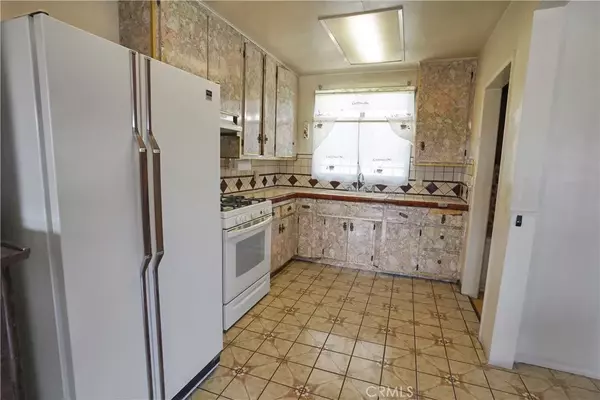 Wilmington, CA 90744,1703 Broad Avenue