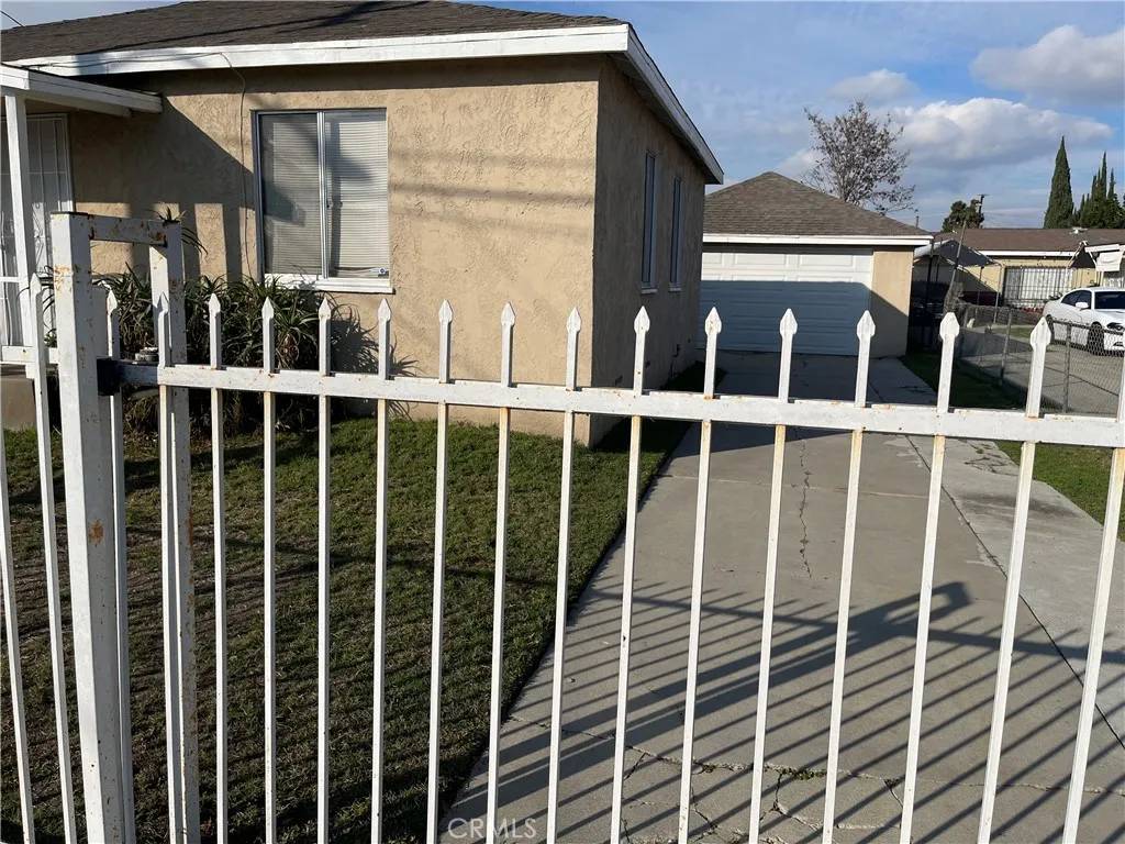 Compton, CA 90220,215 E Caldwell Street
