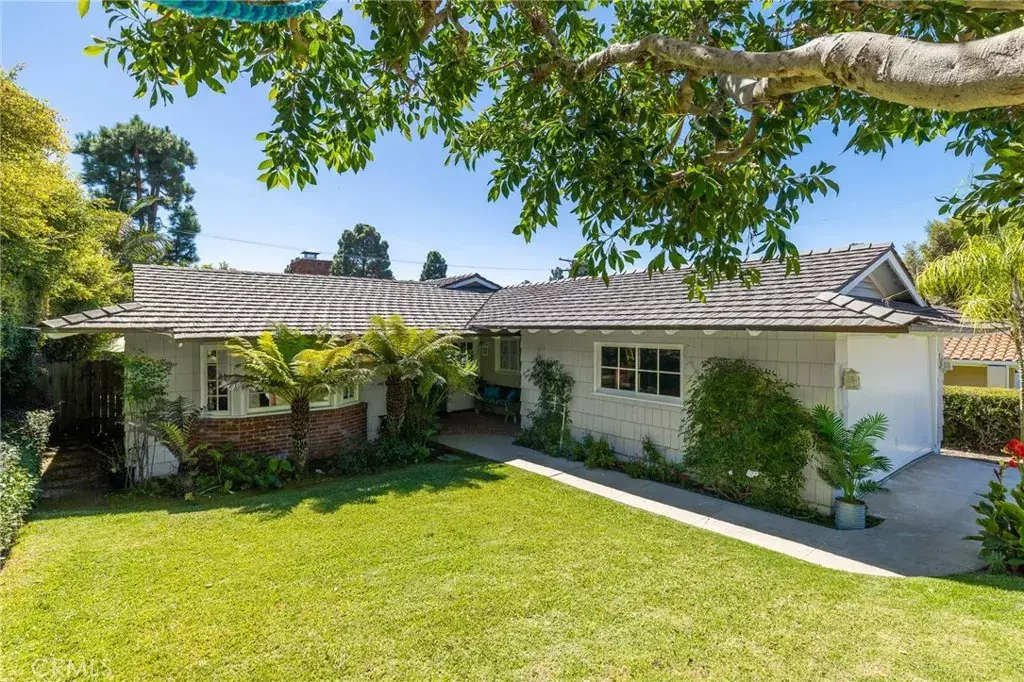 Palos Verdes Estates, CA 90274,1212 Via Landeta