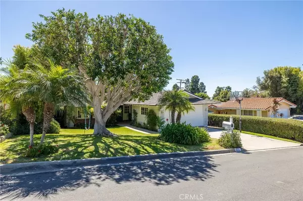 Palos Verdes Estates, CA 90274,1212 Via Landeta