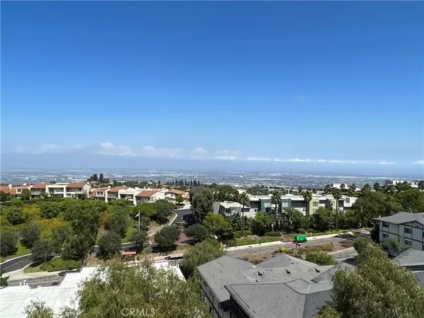 Rancho Palos Verdes, CA 90275,5965 Peacock Ridge Road #403