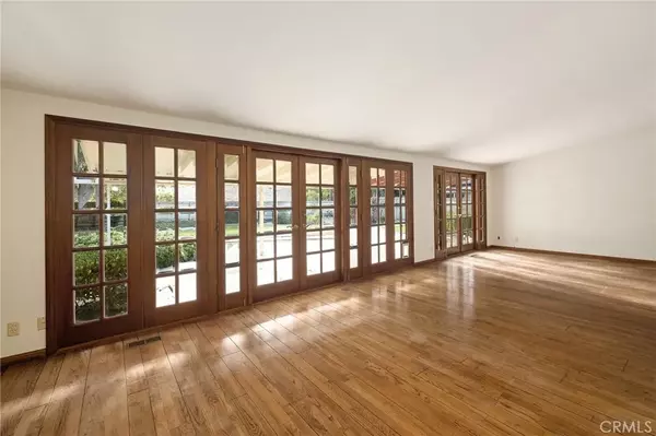 Rancho Palos Verdes, CA 90275,26853 Basswood Avenue