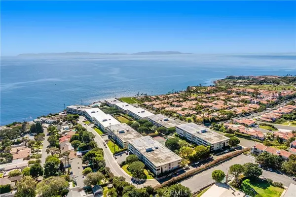 Rancho Palos Verdes, CA 90275,32653 Seagate Drive #102