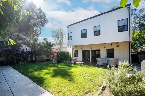 Manhattan Beach, CA 90266,3004 Oak Avenue