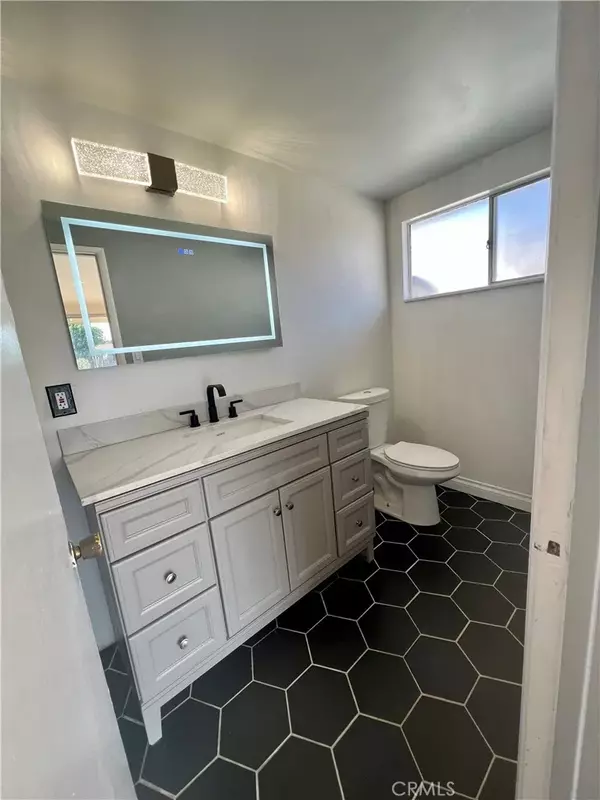 Rancho Palos Verdes, CA 90275,27135 Shorewood Road