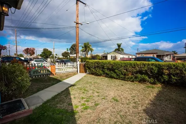 Inglewood, CA 90304,10931 S Burl Avenue