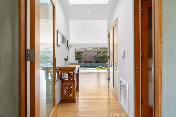 Rancho Palos Verdes, CA 90275,5732 Capeswood Drive