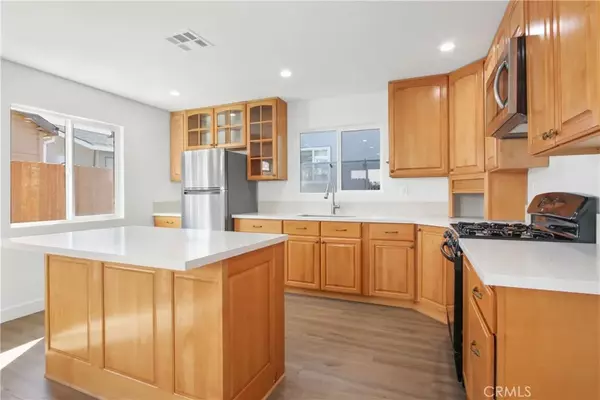 Hawthorne, CA 90250,11985 York Avenue