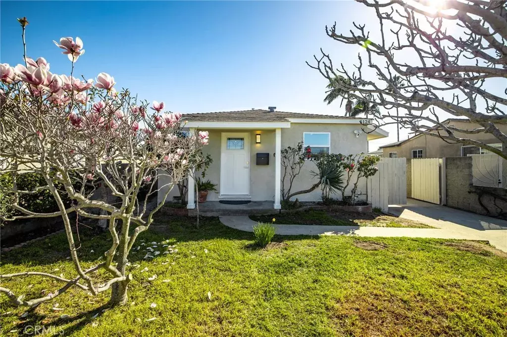 Hawthorne, CA 90250,5124 W 135th Street