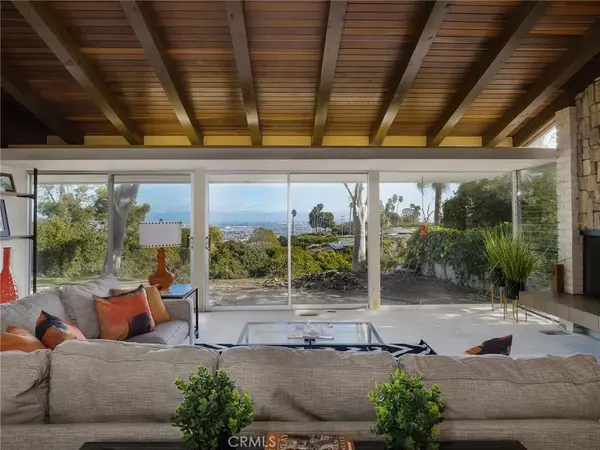 Rancho Palos Verdes, CA 90275,7 Cayuse Lane