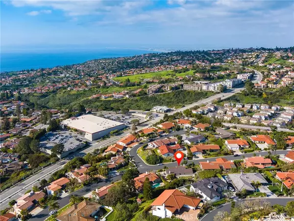 Rancho Palos Verdes, CA 90275,6556 Sattes Drive