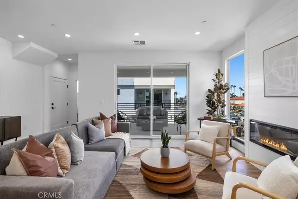 26105 Narbonne Ave, Lomita, CA 90717