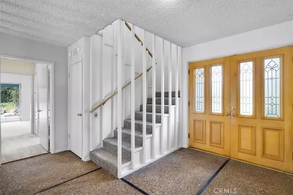 Palos Verdes Estates, CA 90274,3009 Via Rivera