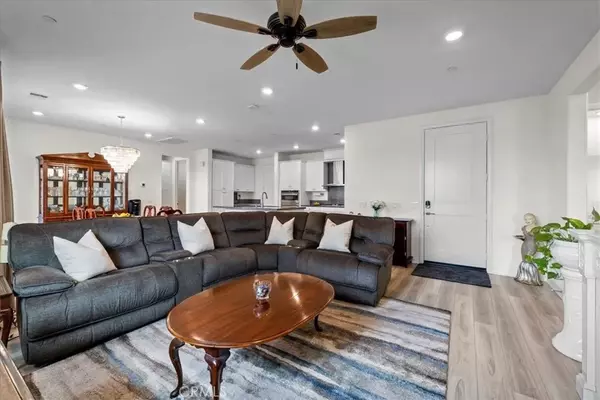 Ontario, CA 91761,4547 S Luna Privado