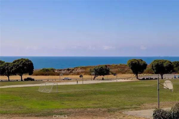 Palos Verdes Estates, CA 90274,340 Via Almar