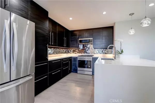 Rancho Palos Verdes, CA 90275,63 Hilltop Circle