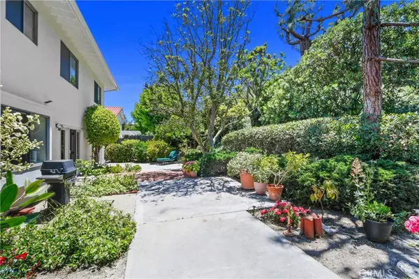 Rancho Palos Verdes, CA 90275,26602 Honey Creek Road