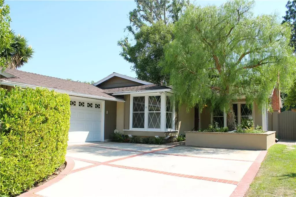 Rancho Palos Verdes, CA 90275,6058 Groveoak Place