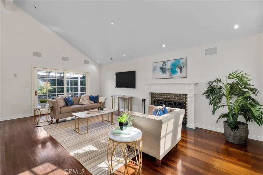 Rancho Palos Verdes, CA 90275,30150 Avenida Esplendida