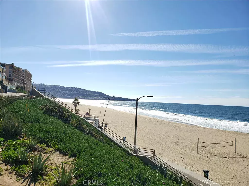 Redondo Beach, CA 90277,625 Esplanade #4