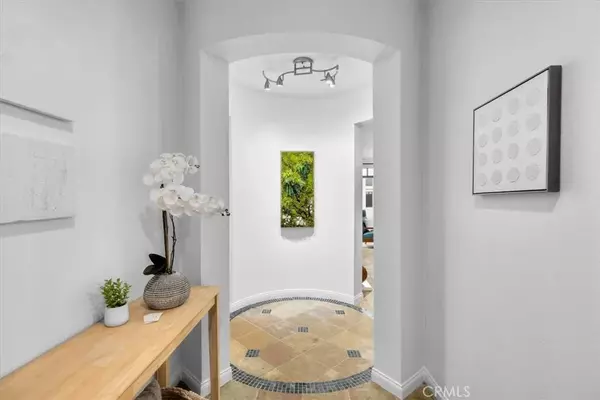 Playa Vista, CA 90094,5625 Crescent West #405