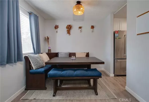 Valley Village, CA 91607,5437 Corteen Place #102