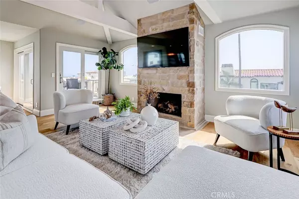Manhattan Beach, CA 90266,303 7th Street #A