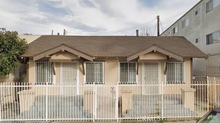 1584 Elm Avenue, Long Beach, CA 90813