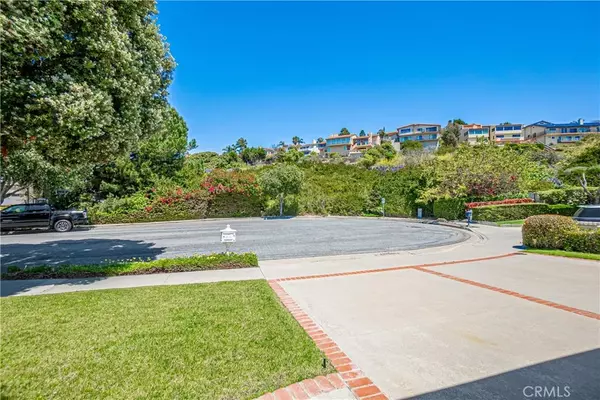 Rancho Palos Verdes, CA 90275,30165 Avenida Celestial