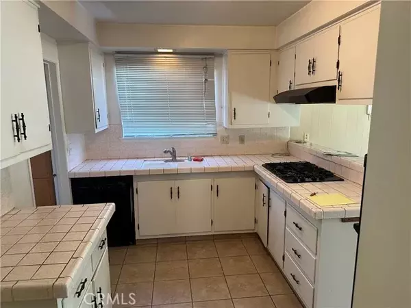Torrance, CA 90502,1212 W 213th Street