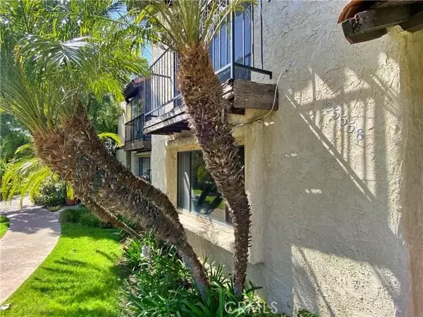 Lomita, CA 90717,25558 Oak Street