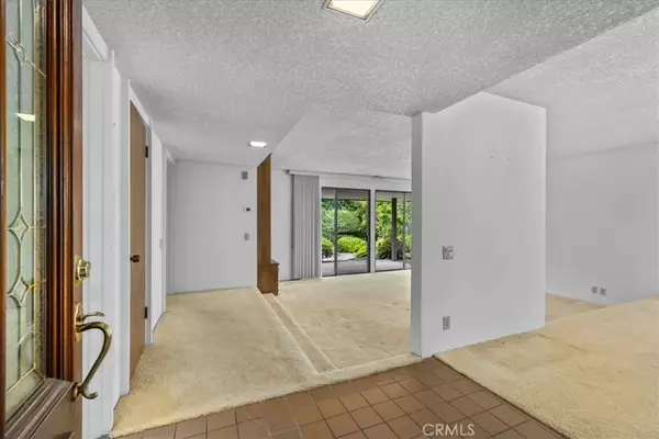 Palos Verdes Estates, CA 90274,4017 Via Pima