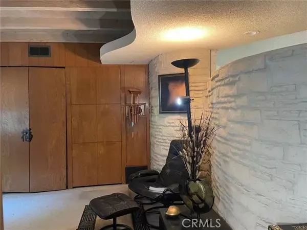 Studio City, CA 91604,3523 Coldwater Canyon Avenue