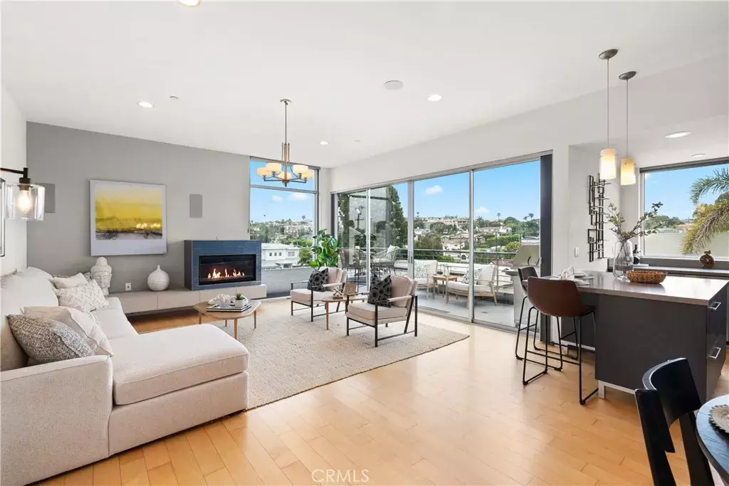 Manhattan Beach, CA 90266,932 Manhattan Beach Blvd. #B