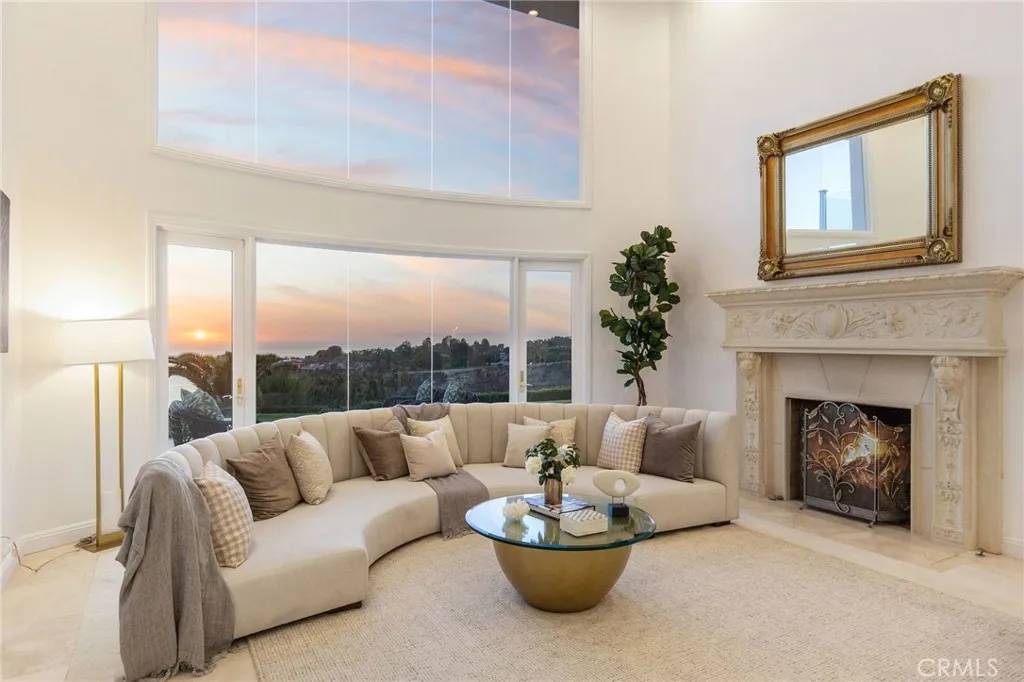 Rancho Palos Verdes, CA 90275,19 Marguerite Drive