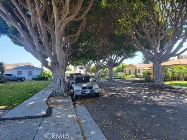 3043 Delaware Avenue, Santa Monica, CA 90404