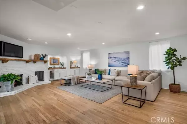 Manhattan Beach, CA 90266,2209 N Valley Drive