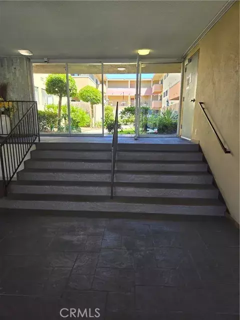 Inglewood, CA 90302,805 Glenway Drive #325