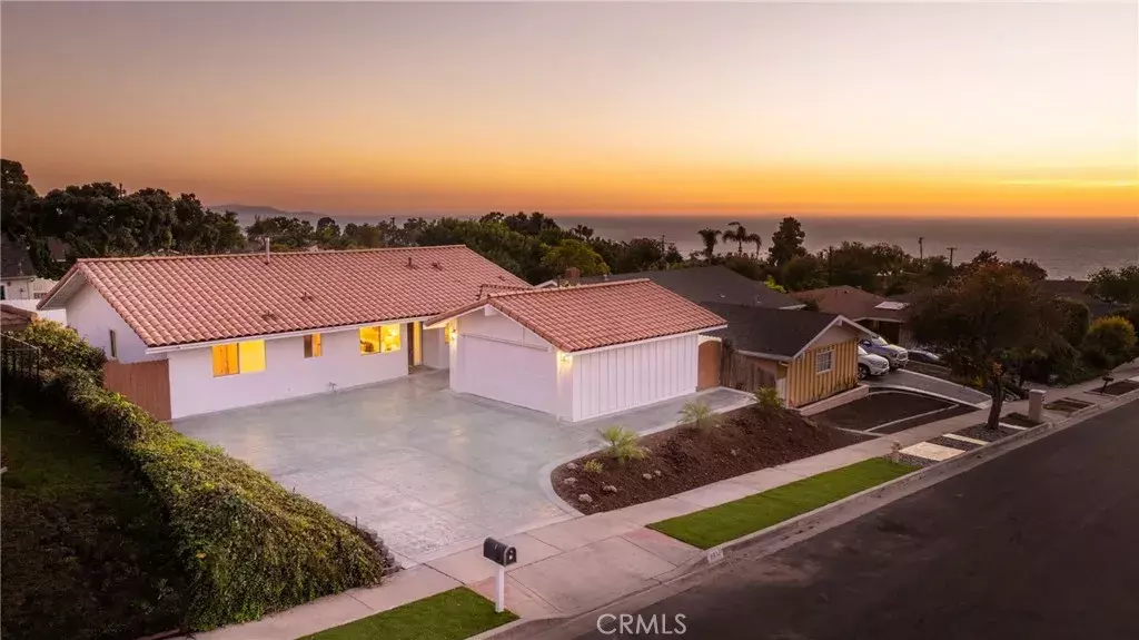 Rancho Palos Verdes, CA 90275,6934 Lofty Grove