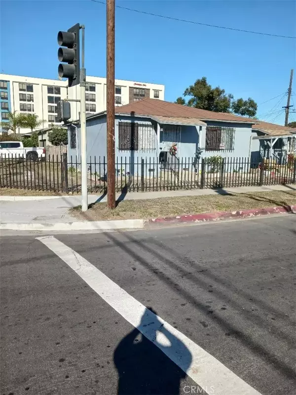 5155 W 104th St, Lennox, CA 90304